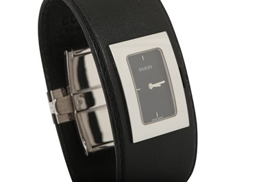 Lot 486 - Gucci Black Cuff Bracelet Watch