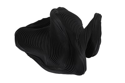 Lot 689 - Issey Miyake Black Plisse Hat