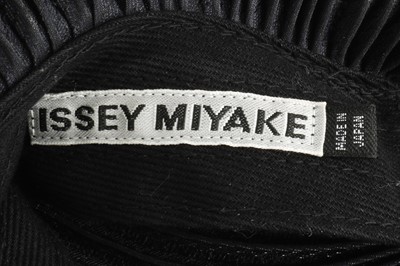 Lot 689 - Issey Miyake Black Plisse Hat