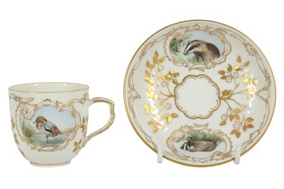 Lot 281 - A KPM CUP AND SAUCER, EARLY 20TH CENTURY