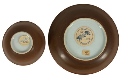 Lot 299 - A NANKING CARGO PORCELAIN TEA BOWL AND SAUCER, 18TH CENTURY