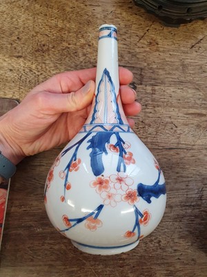Lot 618 - A CHINESE IMARI ROSEWATER SPRINKLER.