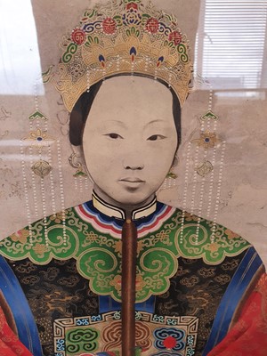 Lot 316 - A LARGE CHINESE PORTRAIT OF A COURTESAN.