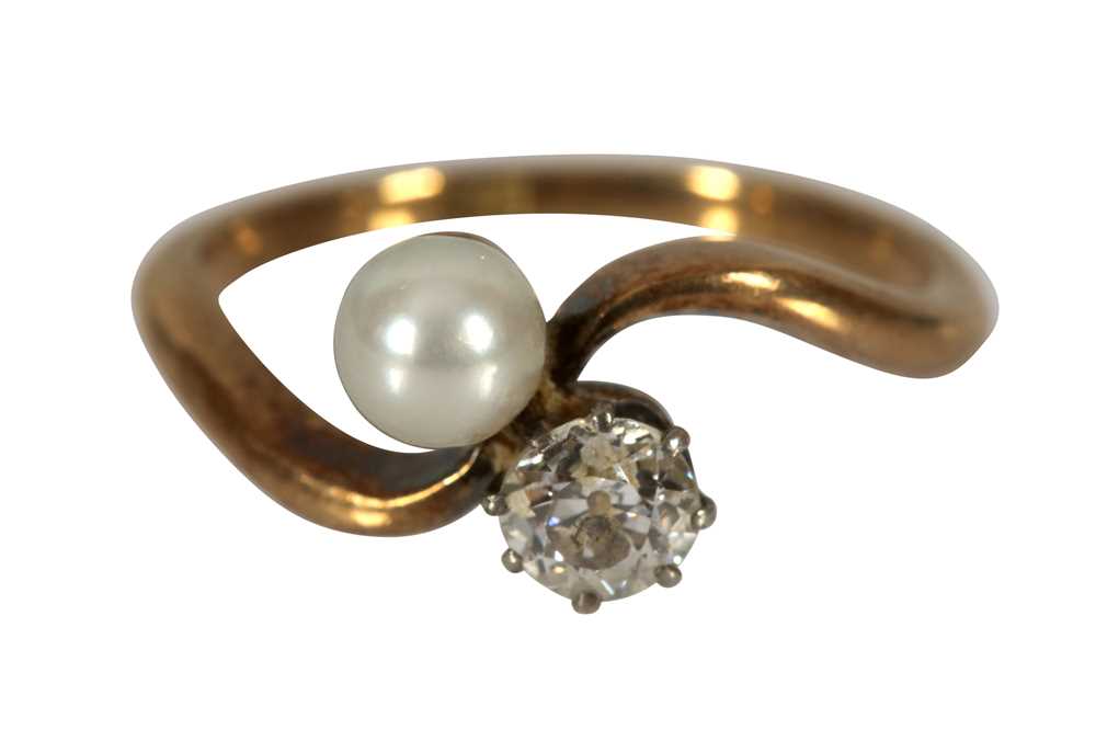 Lot 55 - A PEARL AND DIAMOND RING, FIRST HALF OF THE 20TH CENTURY