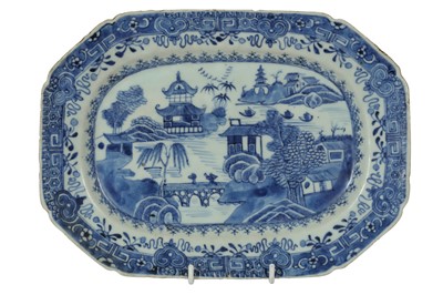 Lot 298 - A CHINESE BLUE AND WHITE OCTAGONAL PORCELAIN PLATE, 18TH CENTURY