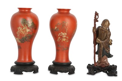 Lot 335 - A CHINESE FUJIANESE "SHEN SHAO AN" STYLE LACQUER FIGURE OF SHOULAO, TOGETHER WITH A PAIR OF VASES.