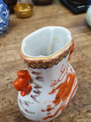 Lot 542 - A CHINESE FAMILLE ROSE 'DRAGON' VASE, HU.