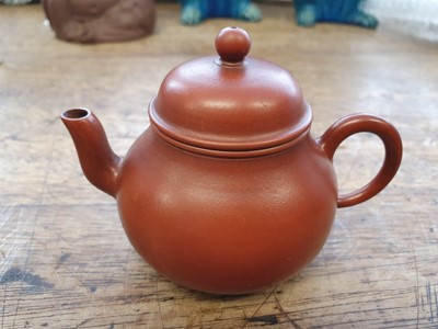 Lot 442 - A CHINESE YIXING ZISHA TEAPOT AND COVER.