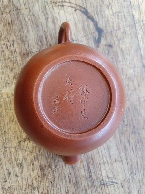 Lot 442 - A CHINESE YIXING ZISHA TEAPOT AND COVER.