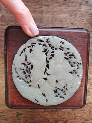 Lot 685 - A CHINESE JADE-INSET WOOD BOX AND COVER.