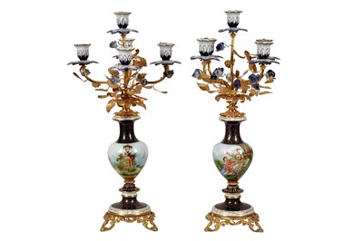 Lot 625 - A PAIR OF ITALIAN SEVRES STYLE PORCELAIN AND GILT METAL CANDELABRA BY MANGAMI, 20TH CENTURY