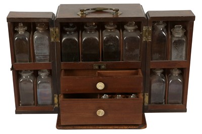 Lot 114 - A GEORGE III MAHOGANY TRAVELLING MEDICINE OR APOTHECARY CABINET