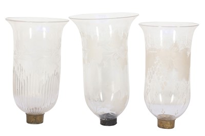 Lot 76 - A GLASS AND METAL HUNDI LAMP, 20TH CENTURY