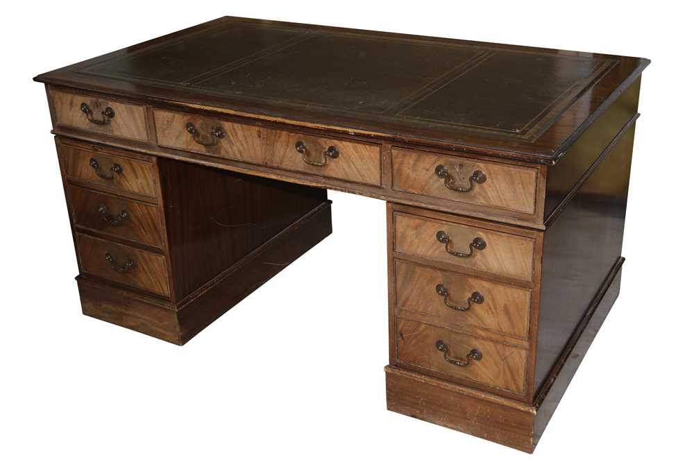 Lot 556 - A MAHOGANY PEDESTAL DESK, SECOND HALF OF THE 20TH CENTURY