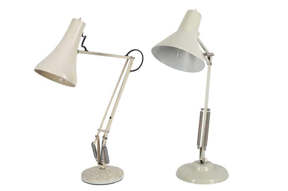 Lot 127 - THOUSAND AND ONE LAMPS LTD,  A pale grey anglepoise desk lamp