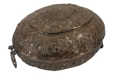 Lot 14 - AN OTTOMAN SILVER OVAL CASKET OR SPICE BOX, LATE 19TH/EARLY 20TH CENTURY