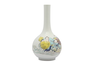 Lot 552 - A CHINESE FAMILLE ROSE 'IMMORTAL' BOTTLE VASE.