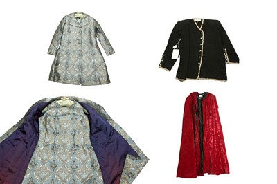 Lot 214 - A COLLECTION OF VINTAGE CLOTHING