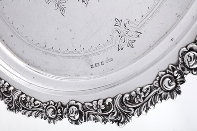 Lot 302 - An Edwardian sterling silver salver, Birmingham 1903 by William Henry Sparrow