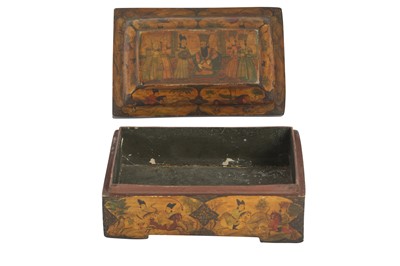 Lot 112 - A LACQUERED PAPIER-MÂCHÉ LIDDED BOX WITH HUNTING SCENES