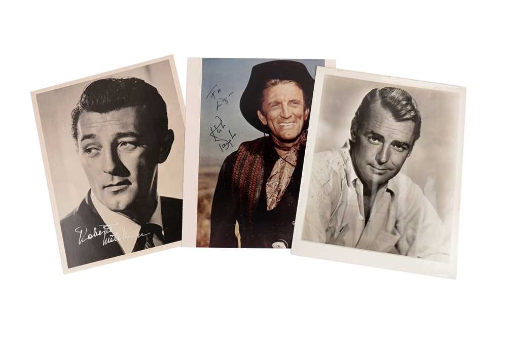 Lot 1452 - Photograph Collection.- Hollywood