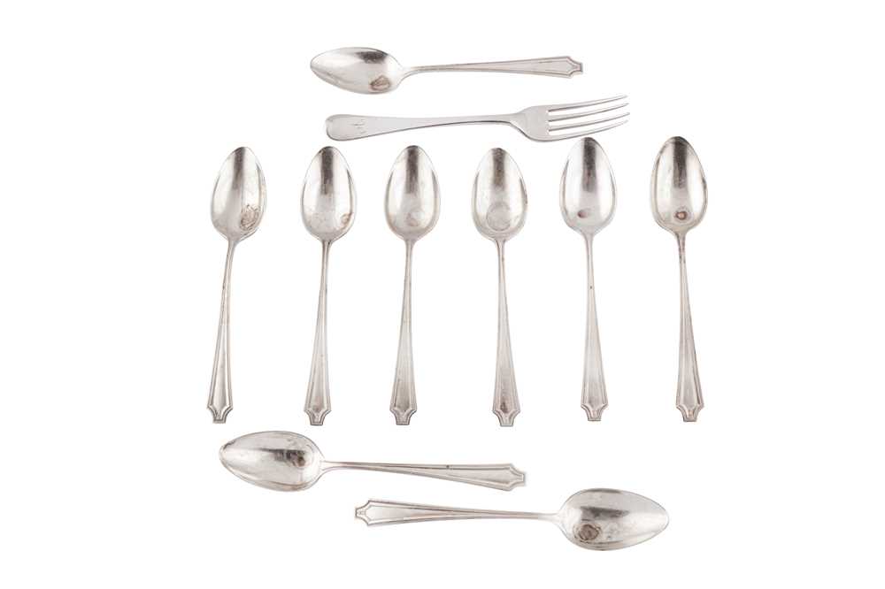 Lot 293 - A set of nine early 20th century American sterling silver teaspoons, New York circa 1920 by Whiting Manufacturing Co