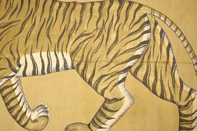 Lot 303 - A LARGE CLOTH PAINTING OF A TIGER