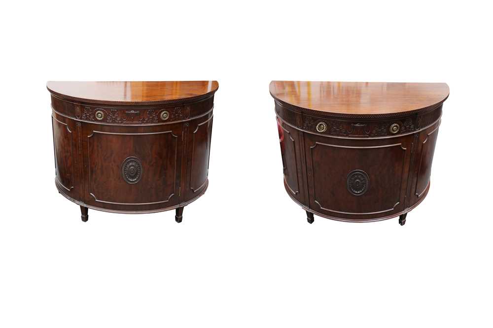 Lot 3 - A PAIR OF REPRODUCTION D-SHAPED MAHOGANY COMMODES, IN THE ADAM TASTE