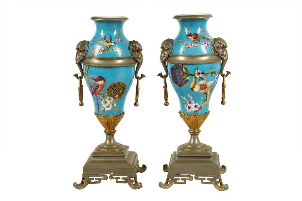 Lot 102 - A PAIR OF LATE 19TH CENTURY FRENCH JAPONISME STYLE PORCELAIN VASES