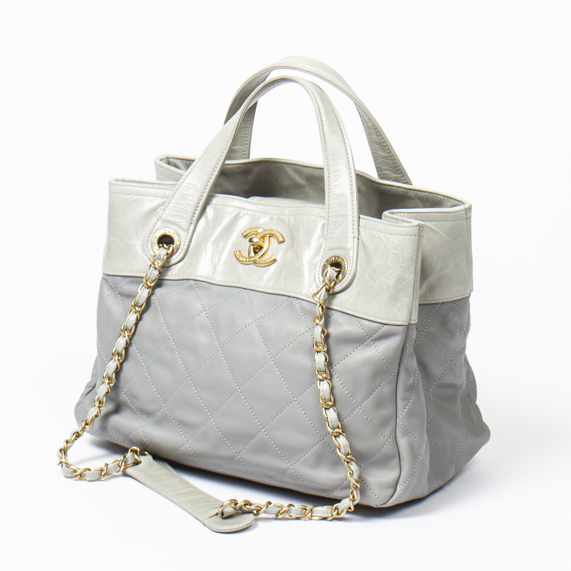 Chanel Iridescent Calfskin in The Mix Bowler Small Tote (SHF-otOqlH)