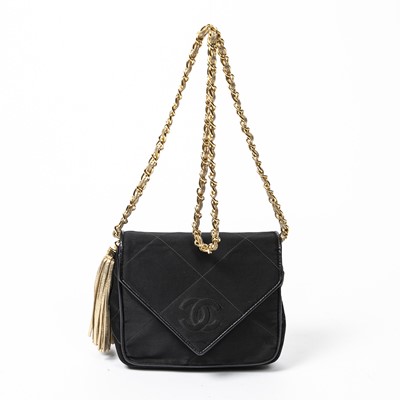 Lot 271 - Chanel Black Tassel Chain Shoulder Bag
