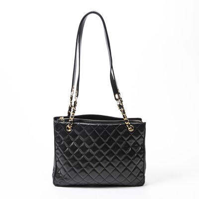 Lot 273 - Chanel Black Chain Shoulder Bag