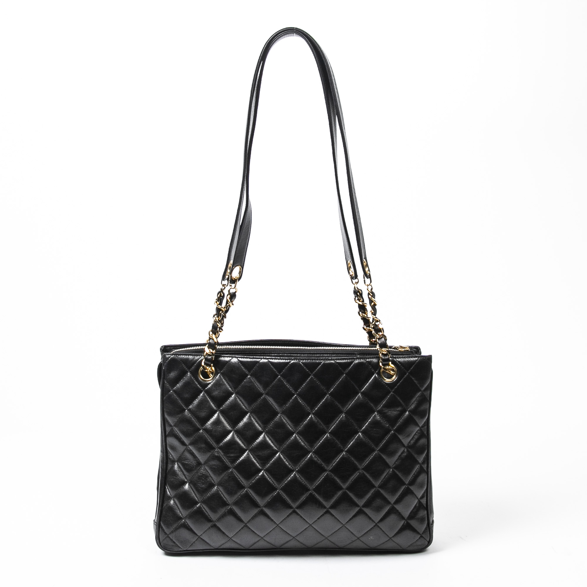 Lot 273 - Chanel Black Chain Shoulder Bag