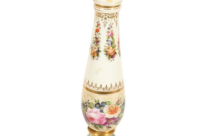 Lot 302 - A PARIS PORCELAIN LAMP BASE, 19TH CENTURY