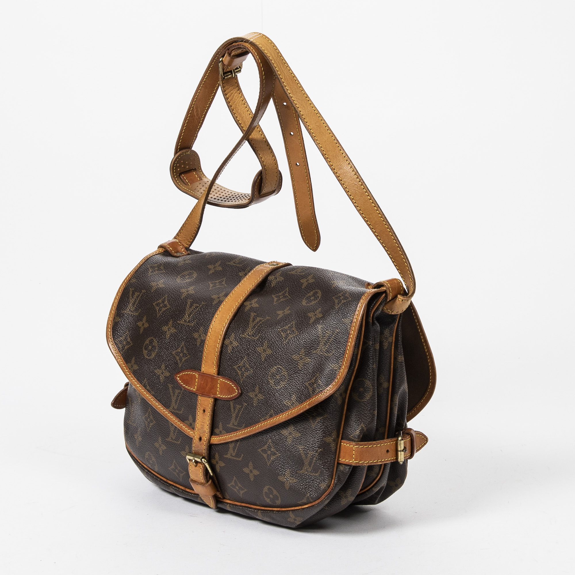 Lot 196 - Louis Vuitton Monogram Saumur 25