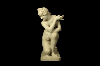 Lot 20 - A LARGE CARVED MARBLE FIGURE OF THE CROUCHING VENUS, AFTER THE ANTIQUE