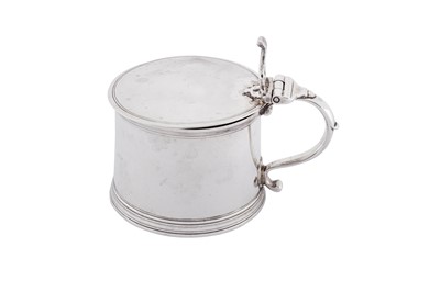 Lot 351 - A George II provincial sterling silver mustard pot, Newcastle 1759 by James Kirkup (active 1753-1774)
