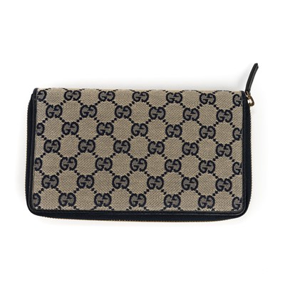 Lot 261 - Gucci Beige Monogram Zipper Card Holder