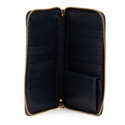 Lot 261 - Gucci Beige Monogram Zipper Card Holder