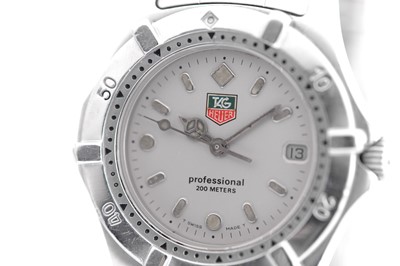 Lot 75 - TAG HEUER.