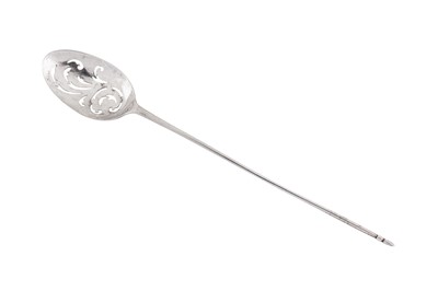 Lot 238 - A George II unmarked silver mote spoon, circa 1730