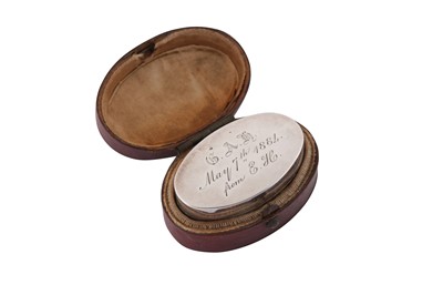 Lot 13 - A cased George III sterling silver vinaigrette, Birmingham 1802 by Lawrence and Allen (active circa 1801-3)