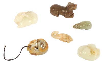 Lot 533 - A SMALL COLLECTION OF JADE ANIMALS