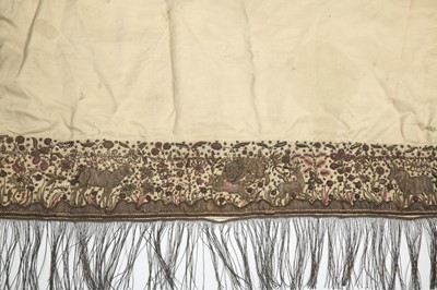 Lot 20 - A COVER OF IVORY SILK