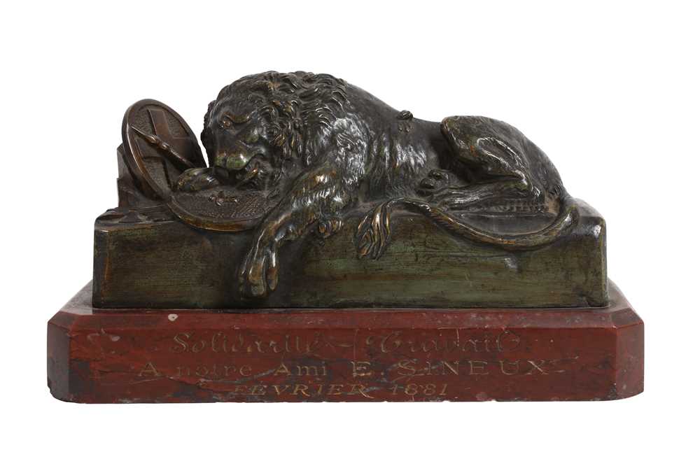 Lot 138 - A 19TH CENTURY BRONZE MODEL OF THE LION OF LUCERNE AFTER THORVALDSEN