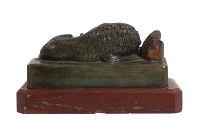 Lot 138 - A 19TH CENTURY BRONZE MODEL OF THE LION OF LUCERNE AFTER THORVALDSEN