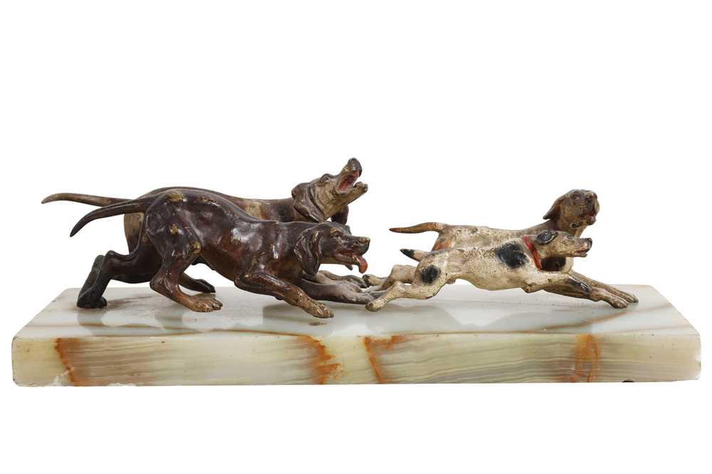 Lot 139 - AN EARLY 20TH CENTURY AUSTRIAN COLD PAINTED BRONZE MODEL OF HOUNDS
