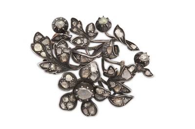 Lot 129 - A diamond foliate brooch