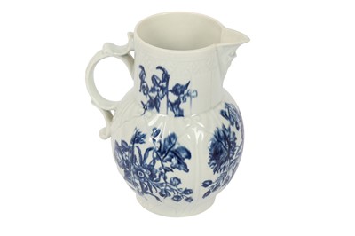 Lot 114 - A WORCESTER PORCELAIN BLUE AND WHITE JUG,18TH CENTURY