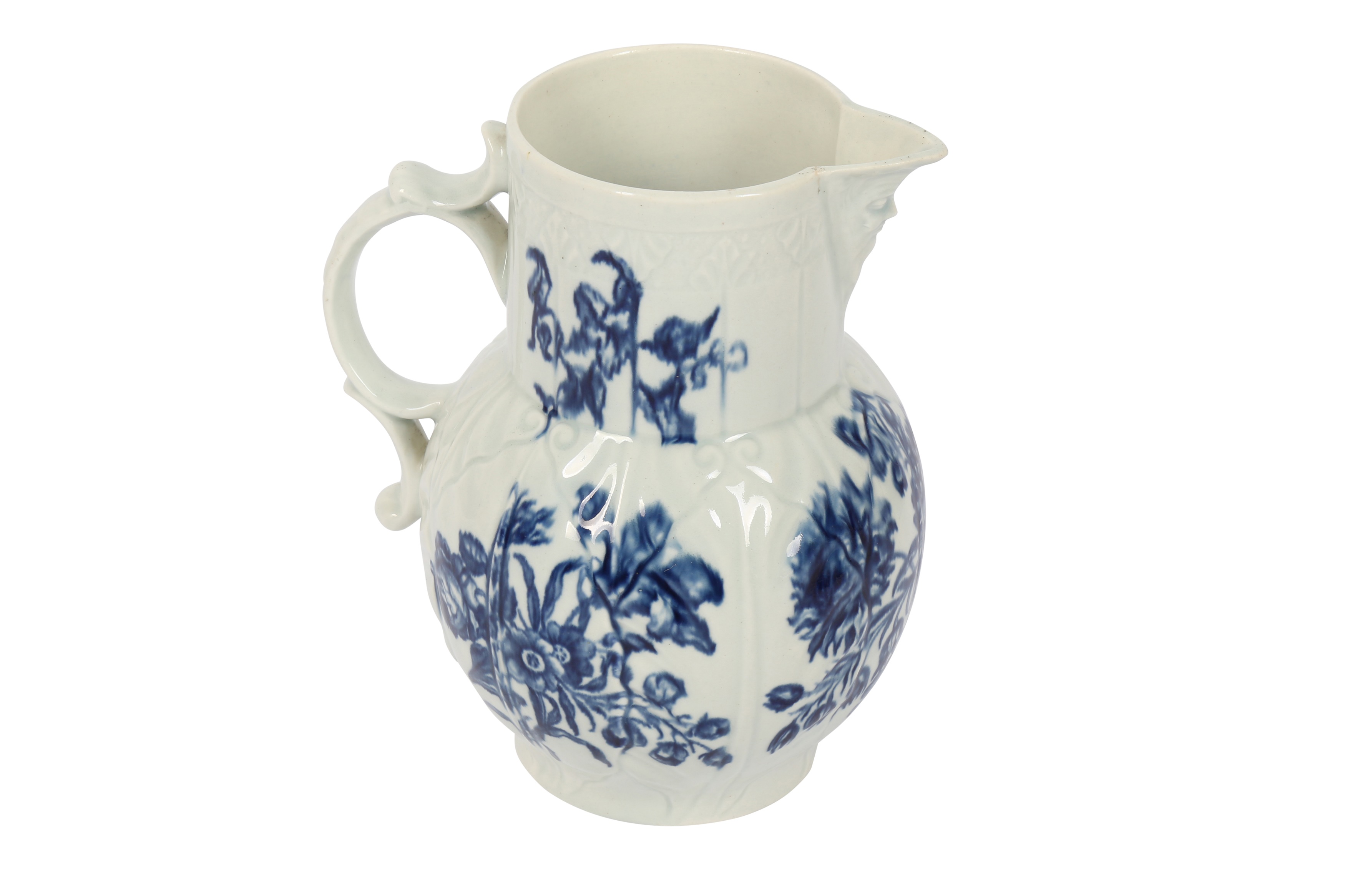 Lot 360 A WORCESTER PORCELAIN BLUE AND WHITE